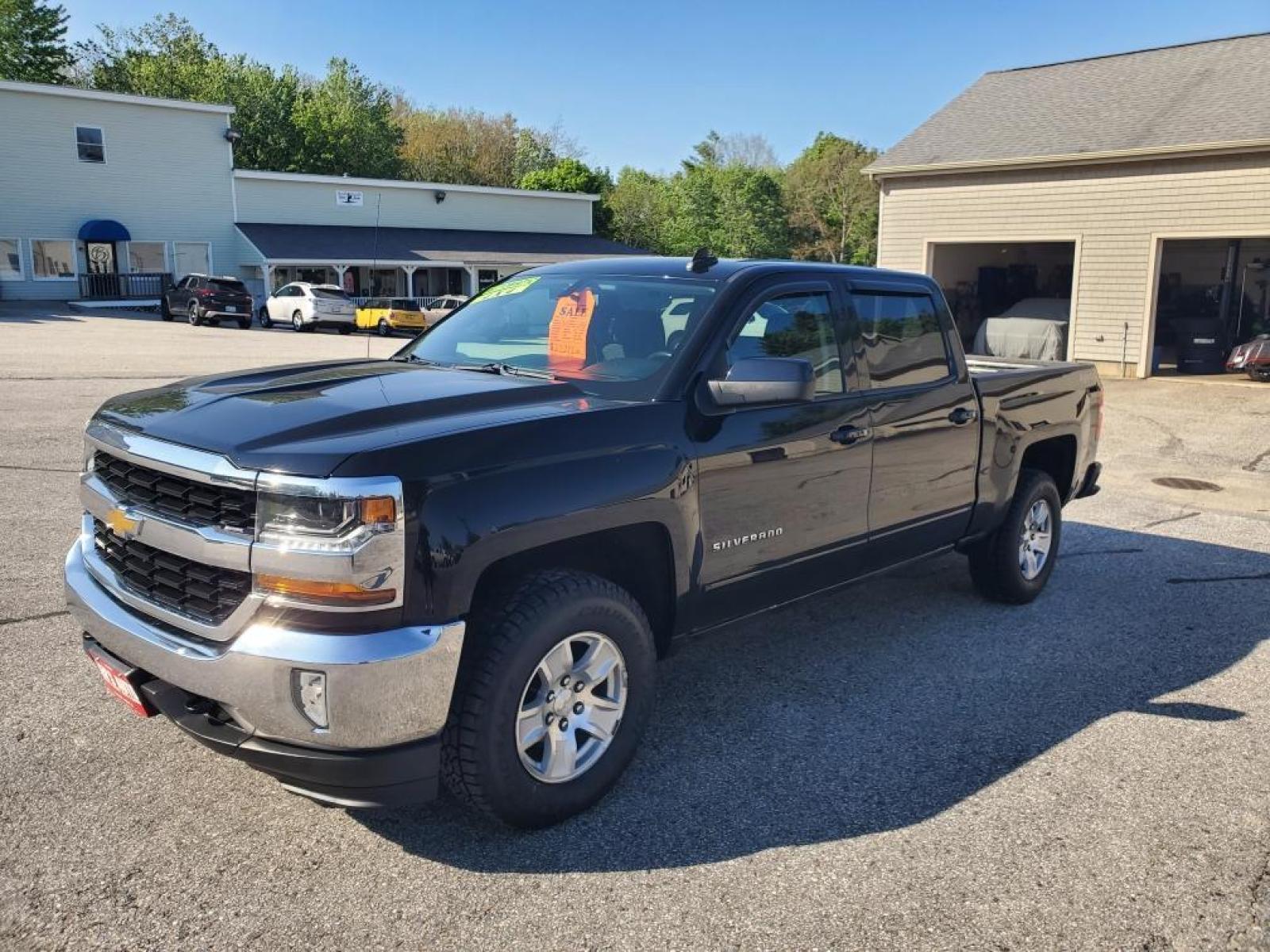 2017 Black Chevrolet Silverado 1500 with an V8 engine, AUTOMATIC transmission, located at 27 Main St., Norway, MD, 04268, (207) 743-0900, 44.199795, -70.530807 - 2017 Chevy Silverado 1500 LT Crew Cab 4x4V8, At, Pw, Pl, Ps, A-C, Cd, Cruise 145k------------------------------------$26,995.00 - Photo #3