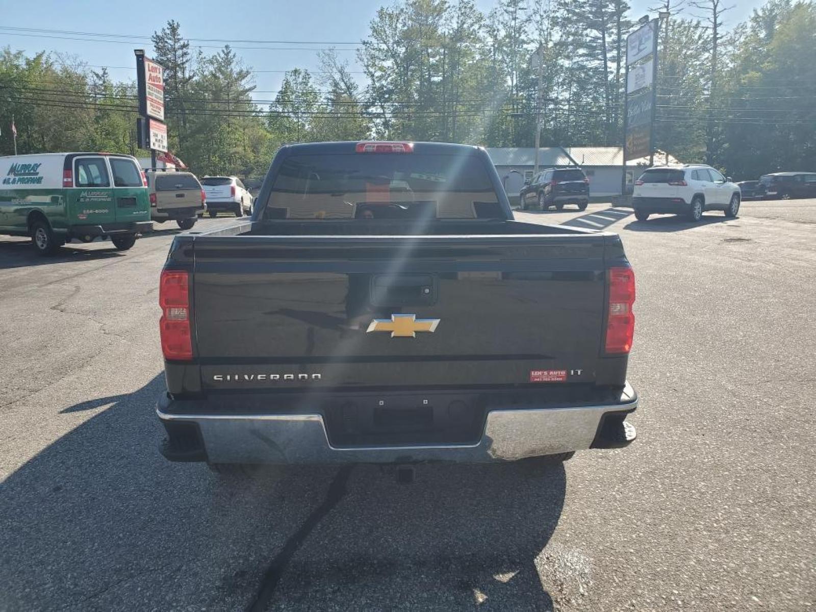 2017 Black Chevrolet Silverado 1500 with an V8 engine, AUTOMATIC transmission, located at 27 Main St., Norway, MD, 04268, (207) 743-0900, 44.199795, -70.530807 - 2017 Chevy Silverado 1500 LT Crew Cab 4x4V8, At, Pw, Pl, Ps, A-C, Cd, Cruise 145k------------------------------------$26,995.00 - Photo #6