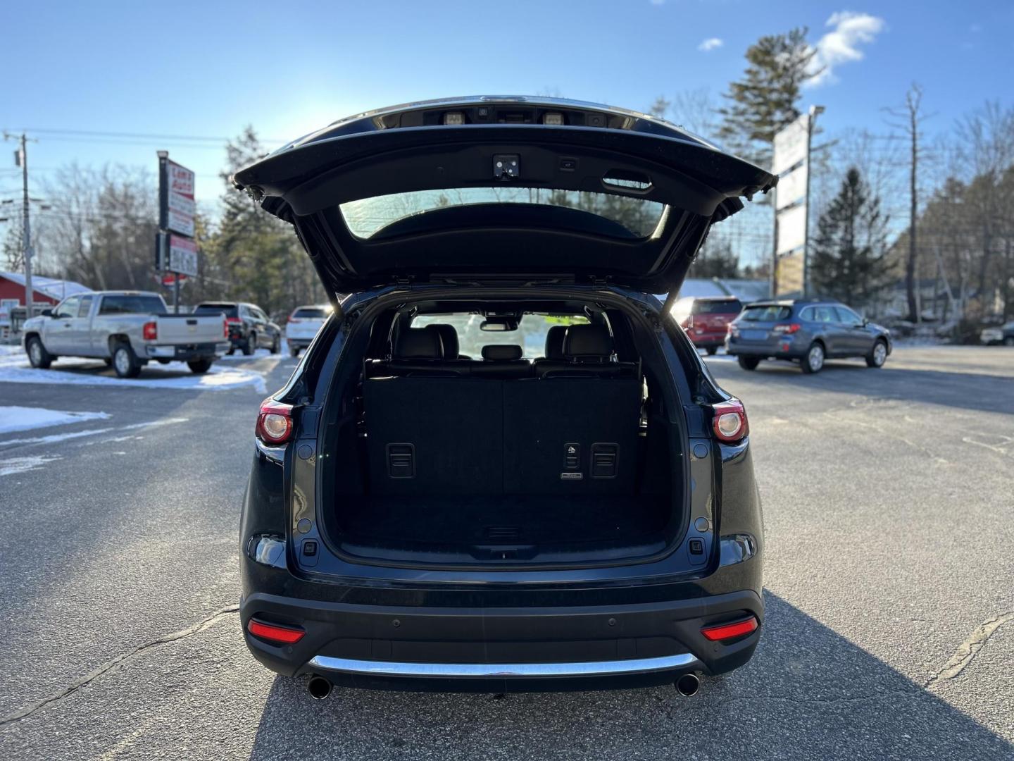 2016 Black /Black Mazda CX-9 Grand Touring AWD (JM3TCBDY9G0) with an 2.5L L4 DOHC 16V engine, 6A transmission, located at 27 Main St., Norway, MD, 04268, (207) 743-0900, 44.199795, -70.530807 - Photo#3