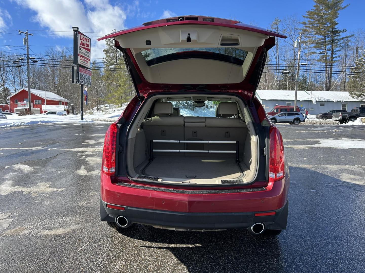 2012 Red /Tan Cadillac SRX Luxury AWD (3GYFNDE37CS) with an 3.6L V6 DOHC 24V FFV engine, 6-Speed Automatic transmission, located at 27 Main St., Norway, MD, 04268, (207) 743-0900, 44.199795, -70.530807 - Photo#9