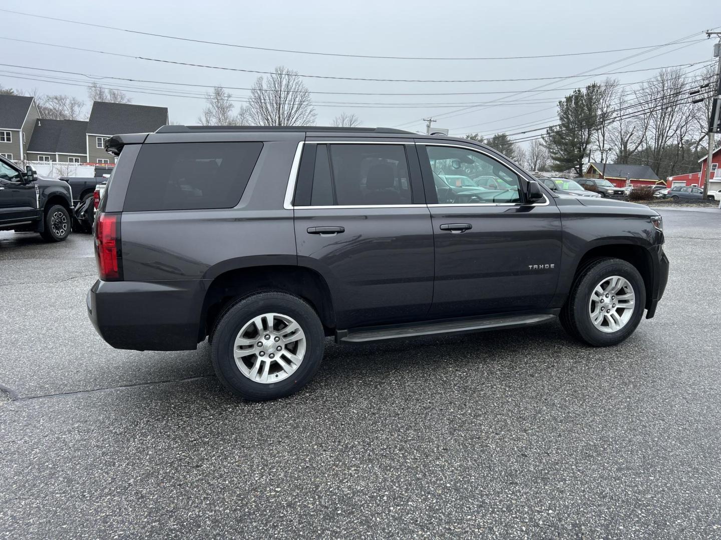 2018 GRAY /Black Chevrolet Tahoe LS 4WD (1GNSKAEC2JR) with an 5.3L V8 OHV 16V engine, 6A transmission, located at 27 Main St., Norway, MD, 04268, (207) 743-0900, 44.199795, -70.530807 - Photo#2