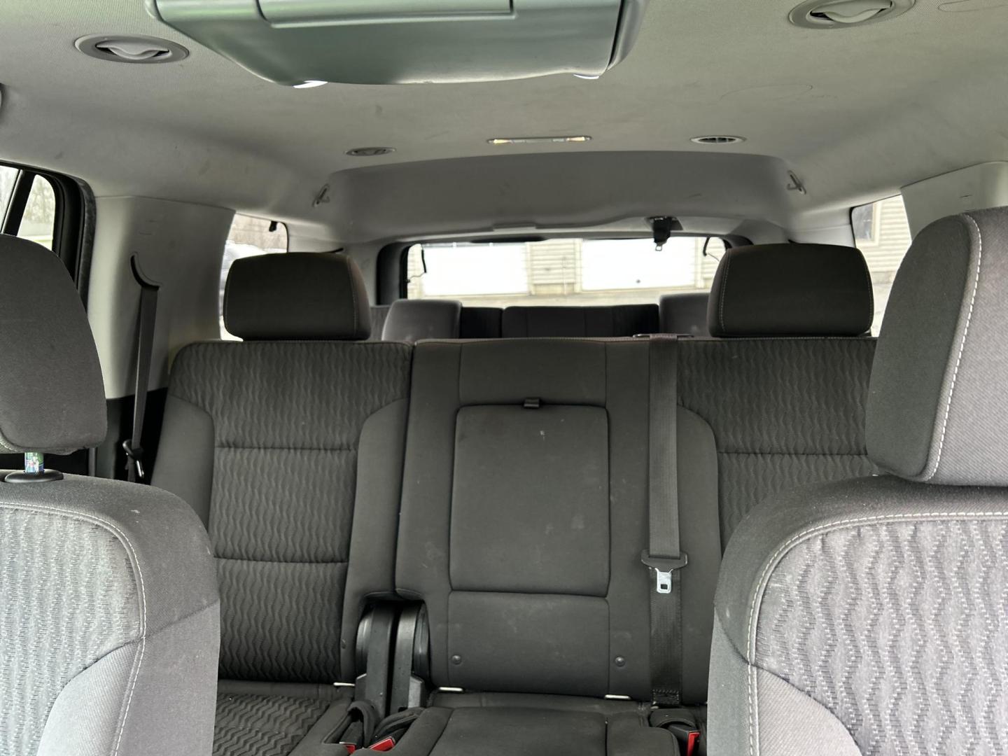 2018 GRAY /Black Chevrolet Tahoe LS 4WD (1GNSKAEC2JR) with an 5.3L V8 OHV 16V engine, 6A transmission, located at 27 Main St., Norway, MD, 04268, (207) 743-0900, 44.199795, -70.530807 - Photo#6