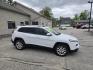 2015 white /Black Jeep Cherokee Limited 4WD (1C4PJMDS8FW) with an 3.2L V6 DOHC 24V engine, 9-Speed Automatic transmission, located at 27 Main St., Norway, MD, 04268, (207) 743-0900, 44.199795, -70.530807 - Photo#2