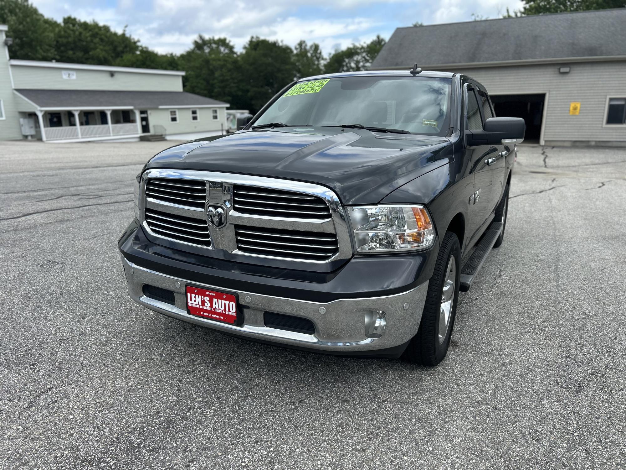 photo of 2017 RAM 1500 SLT Crew Cab SWB 4WD