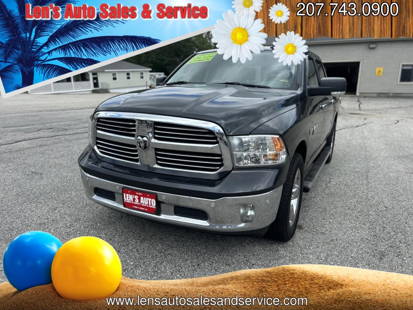 2017 Black /Gray RAM 1500 SLT Crew Cab SWB 4WD (3C6RR7LT1HG) with an 5.7L V8 OHV 16V engine, 8A transmission, located at 27 Main St., Norway, MD, 04268, (207) 743-0900, 44.199795, -70.530807 - Photo#0