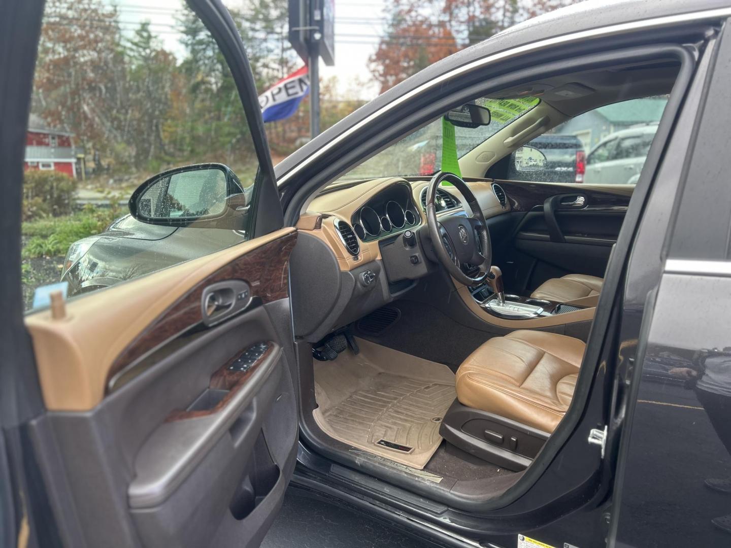2015 Black /Brown Buick Enclave Premium AWD (5GAKVCKDXFJ) with an 3.6L V6 DOHC 24V engine, 6-Speed Automatic Overdrive transmission, located at 27 Main St., Norway, MD, 04268, (207) 743-0900, 44.199795, -70.530807 - Photo#5