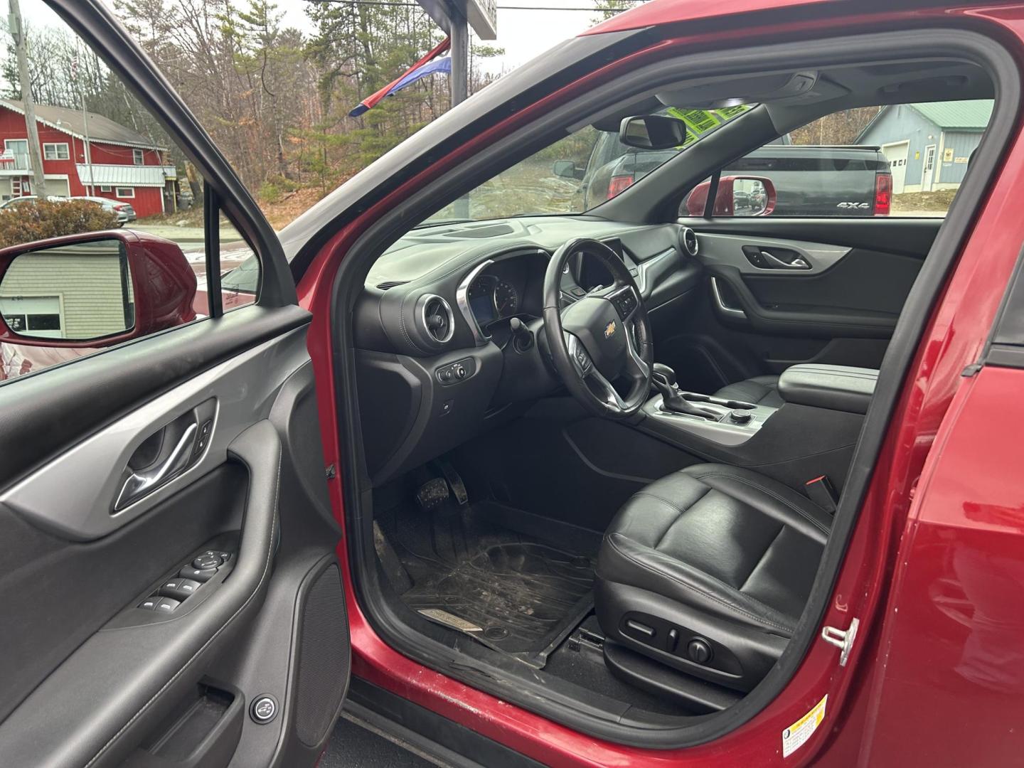 2019 Red /Black Chevrolet Blazer 3LT AWD (3GNKBHRS0KS) with an 3.6L V6 DOHC 24V engine, 9A transmission, located at 27 Main St., Norway, MD, 04268, (207) 743-0900, 44.199795, -70.530807 - Photo#4