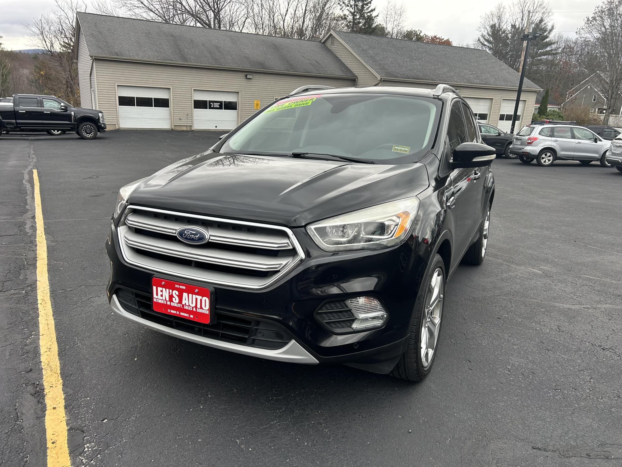 photo of 2019 Ford Escape Titanium 4WD