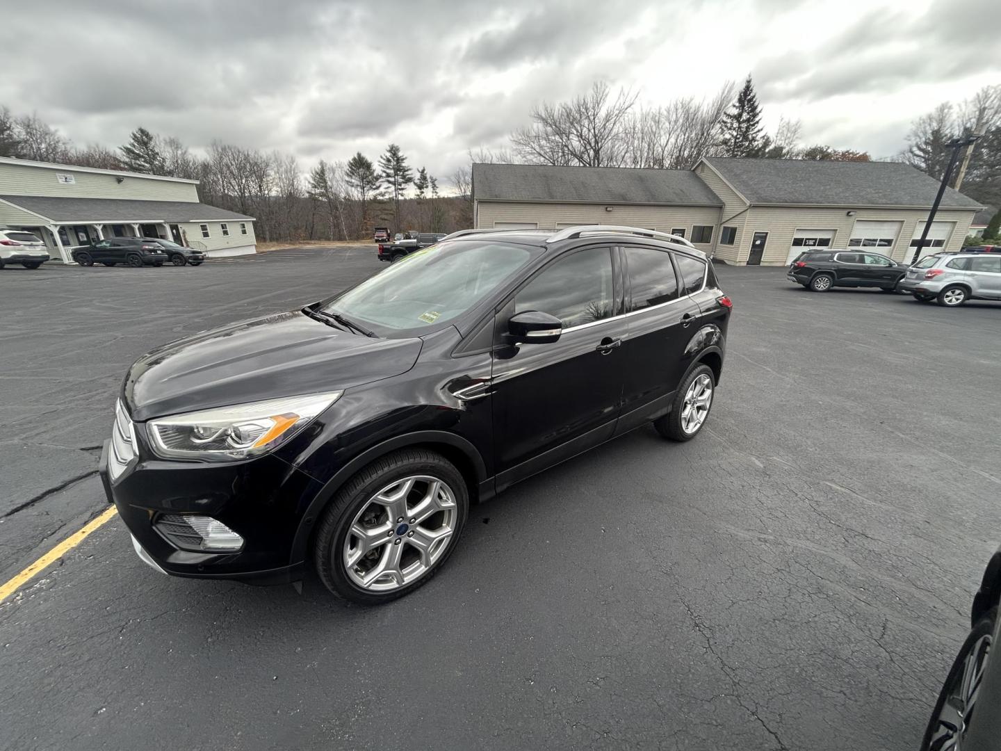 2019 Black /Black Ford Escape Titanium 4WD (1FMCU9J9XKU) with an 2.0L L4 DOHC 16V engine, 6A transmission, located at 27 Main St., Norway, MD, 04268, (207) 743-0900, 44.199795, -70.530807 - Photo#3