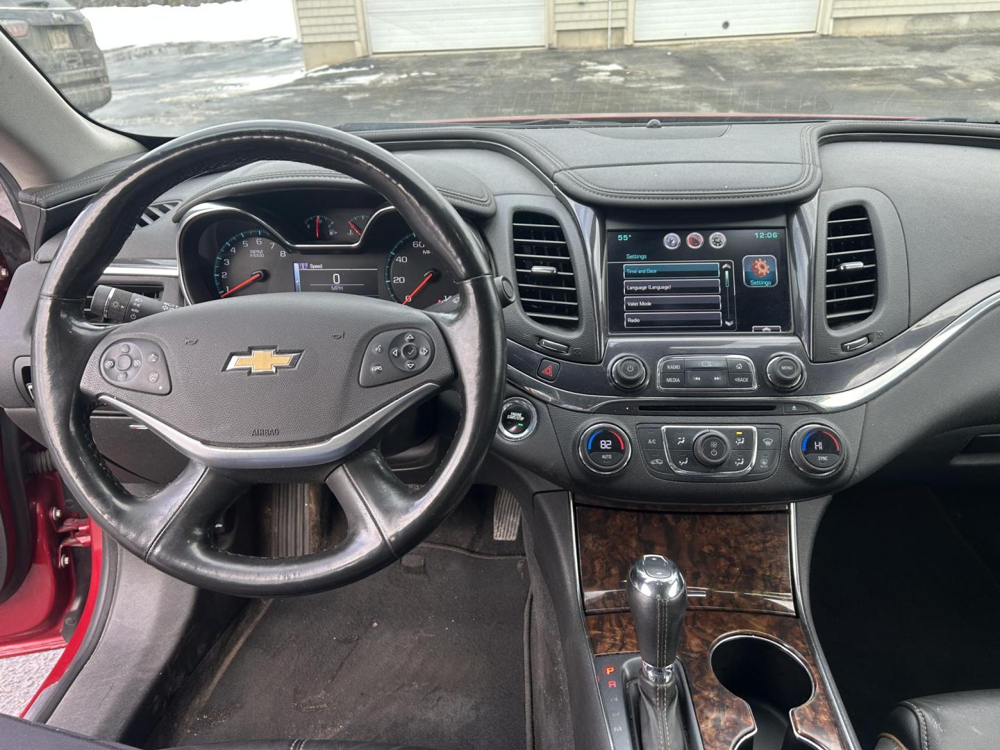 2015 Red /Black Chevrolet Impala 2LZ (2G1165S32F9) with an 3.6L V6 DOHC 24VV FFV engine, 6-Speed Automatic transmission, located at 27 Main St., Norway, MD, 04268, (207) 743-0900, 44.199795, -70.530807 - Photo#7