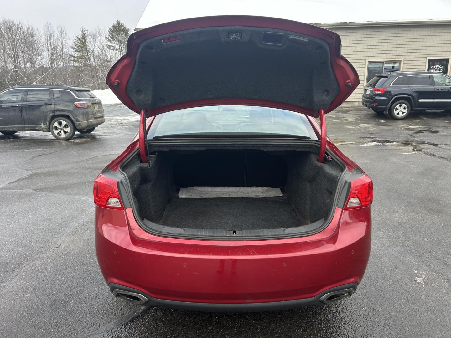 2015 Red /Black Chevrolet Impala 2LZ (2G1165S32F9) with an 3.6L V6 DOHC 24VV FFV engine, 6-Speed Automatic transmission, located at 27 Main St., Norway, MD, 04268, (207) 743-0900, 44.199795, -70.530807 - Photo#4