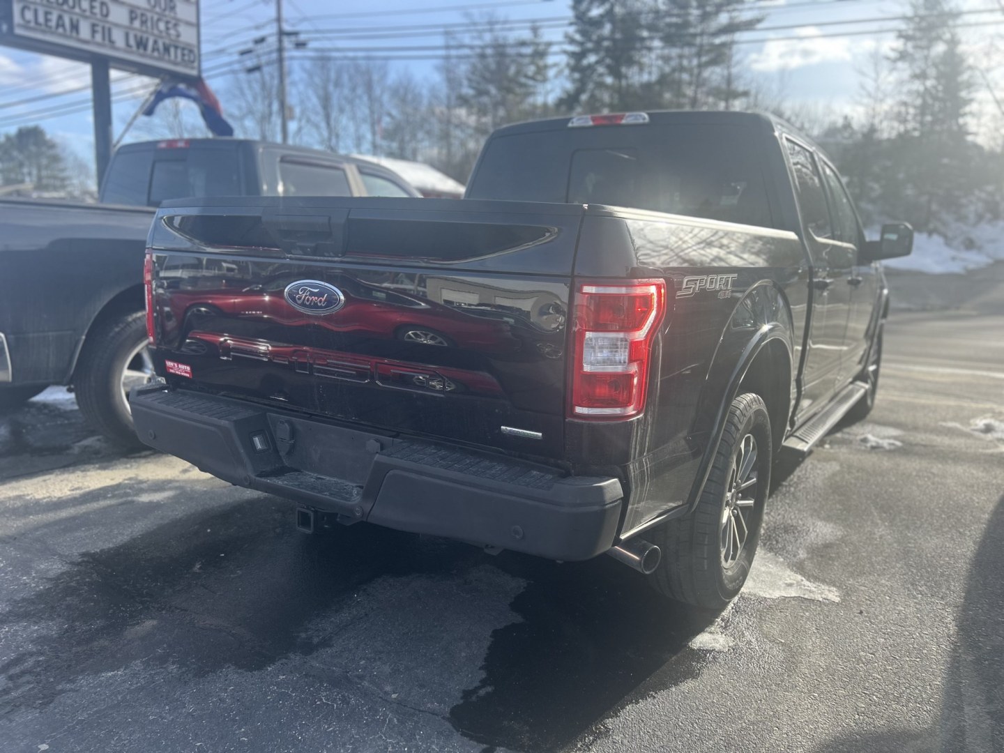 2020 Black /Black Ford F-150 XLT SuperCrew 6.5-ft. Bed 4WD (1FTEW1EP9LK) with an 2.7L V6 DOHC 24V engine, 6A transmission, located at 27 Main St., Norway, MD, 04268, (207) 743-0900, 44.199795, -70.530807 - Photo#3