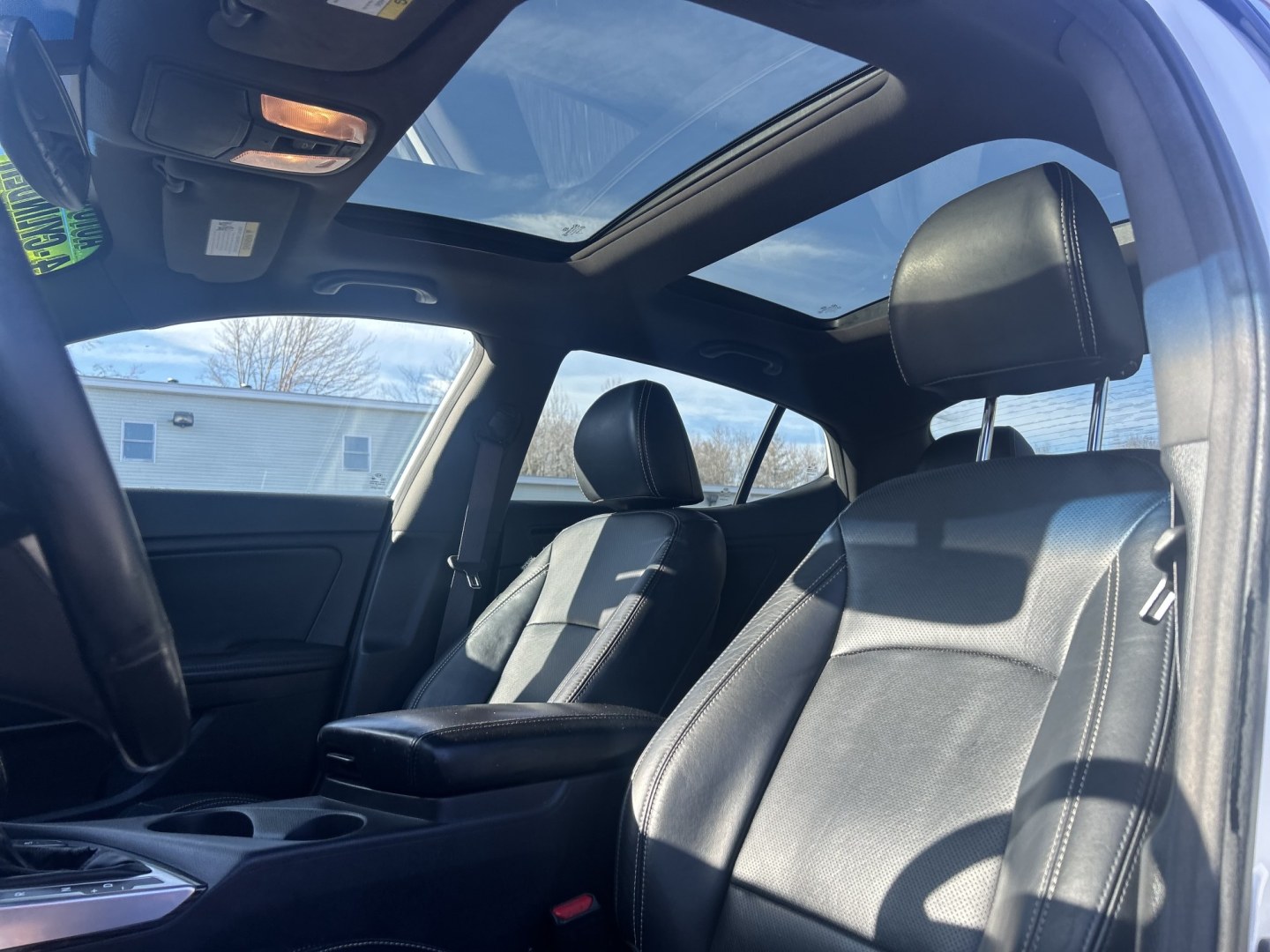 2013 white /Black Kia Optima SX (5XXGR4A63DG) with an 2.0L L4 DOHC 16V TURBO engine, 6-Speed Automatic transmission, located at 27 Main St., Norway, MD, 04268, (207) 743-0900, 44.199795, -70.530807- Photo#5