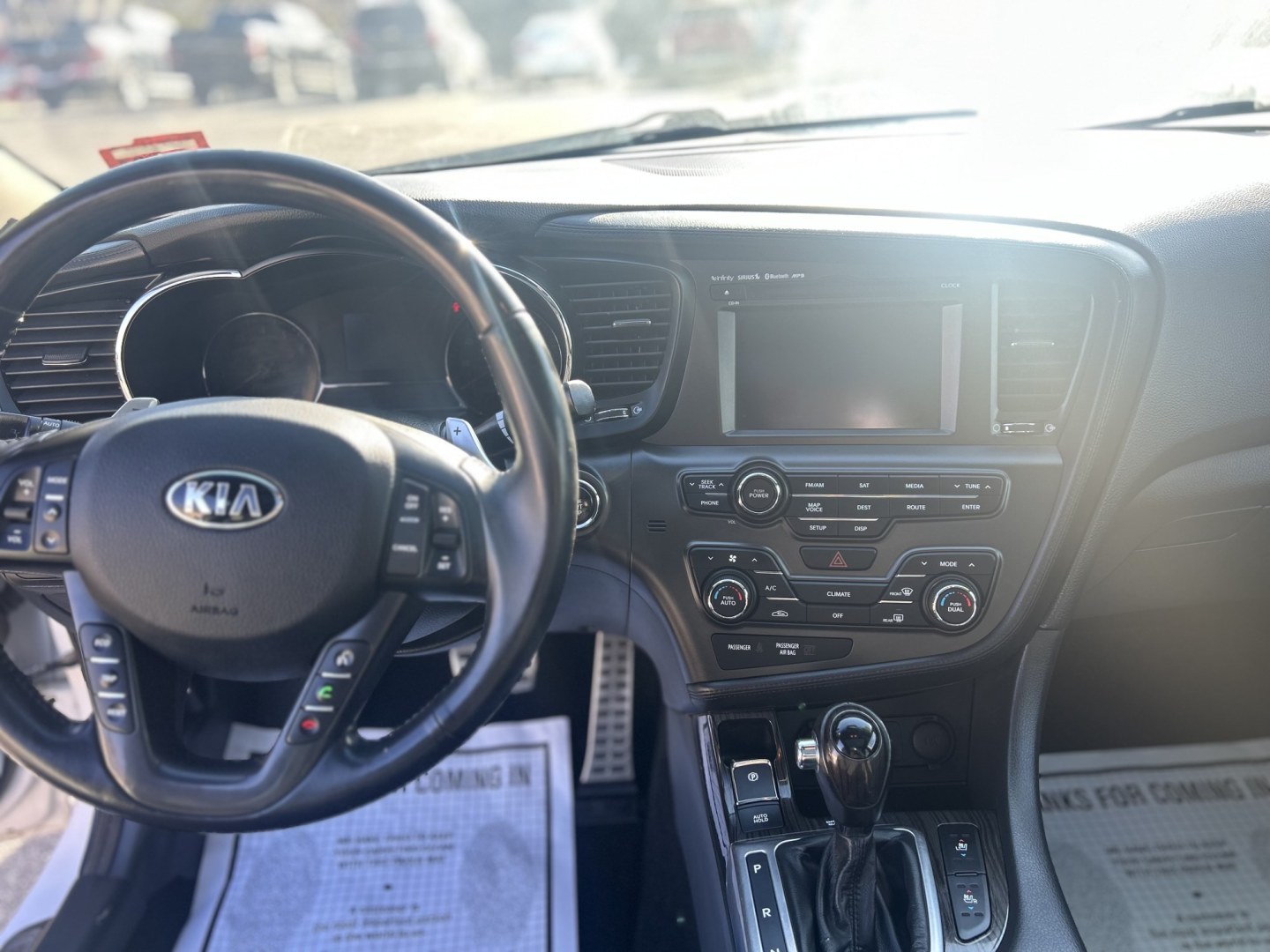2013 white /Black Kia Optima SX (5XXGR4A63DG) with an 2.0L L4 DOHC 16V TURBO engine, 6-Speed Automatic transmission, located at 27 Main St., Norway, MD, 04268, (207) 743-0900, 44.199795, -70.530807- Photo#7